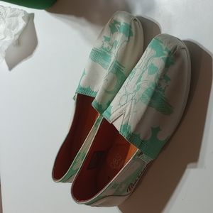 Bob's limited edition Scooby Doo Skechers